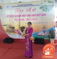 CEO P'PHĂNG MẶC ÁO DÀI NGÀY 20 11