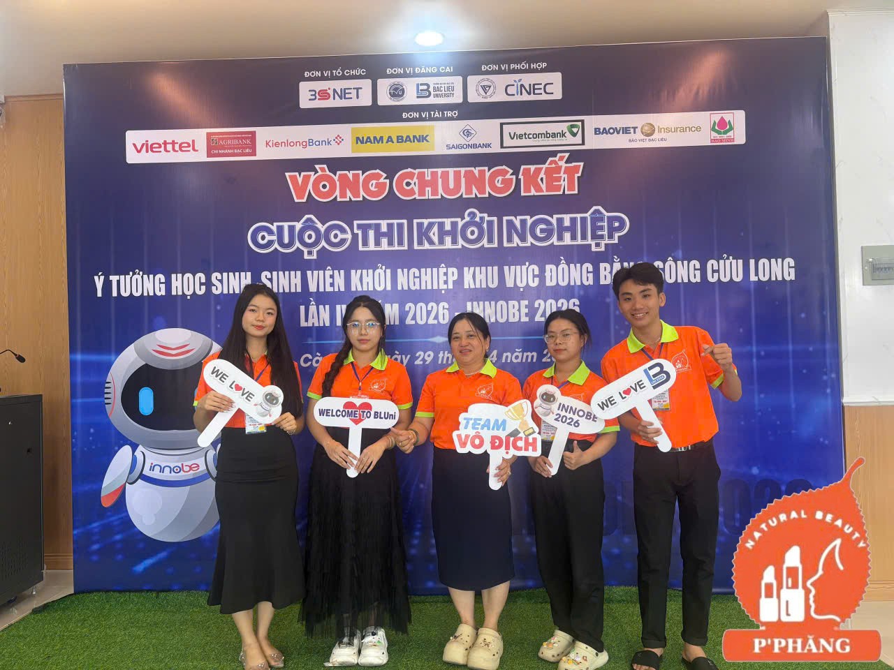 TEAM NỮ HOÀNG GẤC P'PHĂNG